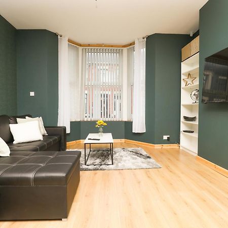 Anfield Luxe Retreat - Stylish Stay With Parking - Steps From Stadium - Short Drive To City Centre Ливерпуль Экстерьер фото