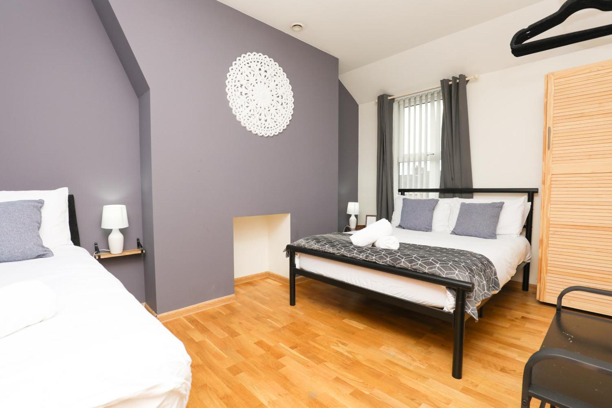 Anfield Luxe Retreat - Stylish Stay With Parking - Steps From Stadium - Short Drive To City Centre Ливерпуль Экстерьер фото